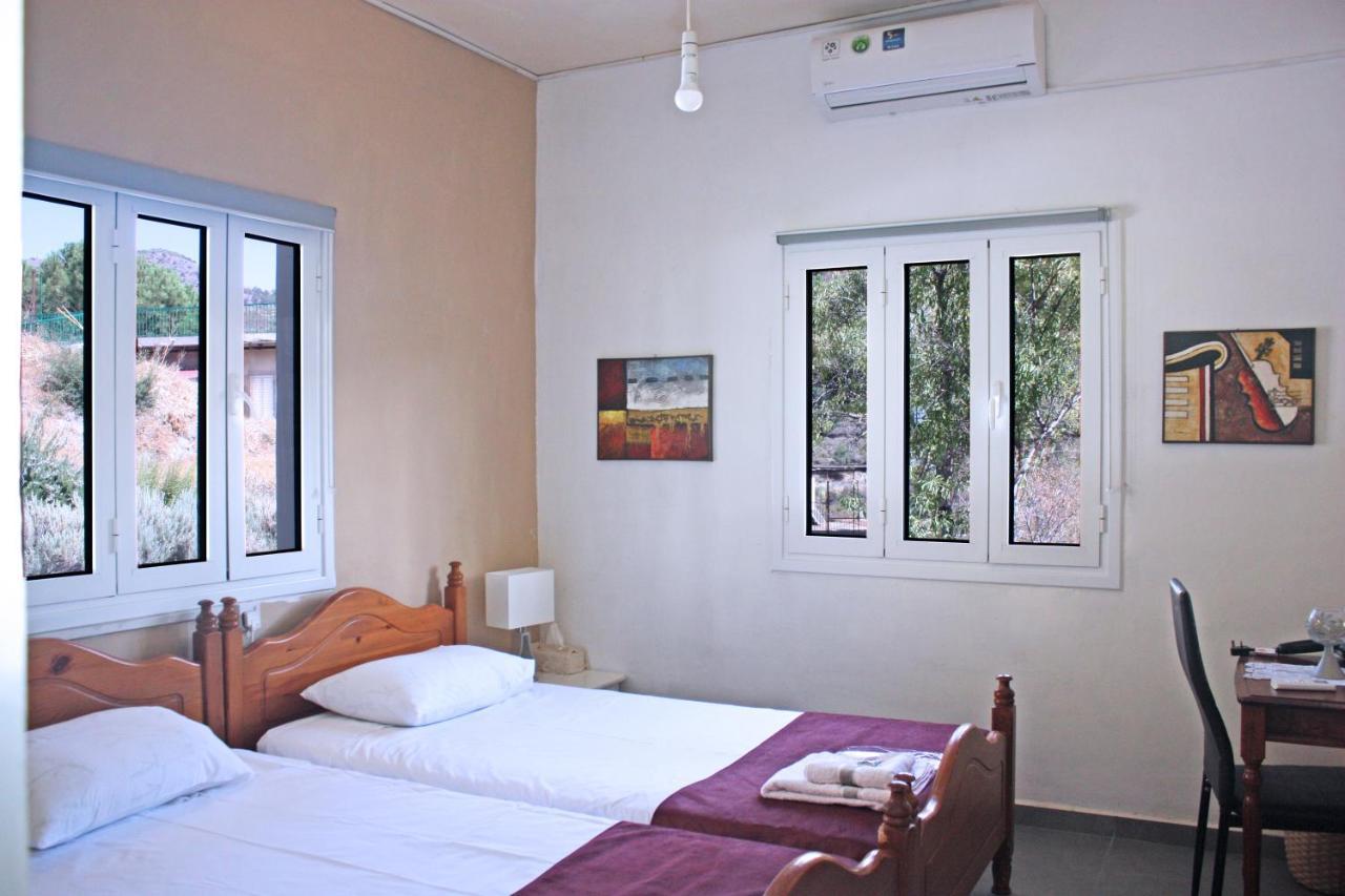 Laoni Guest House In Moutoullas, Marathasa ลิมาซอล ภายนอก รูปภาพ